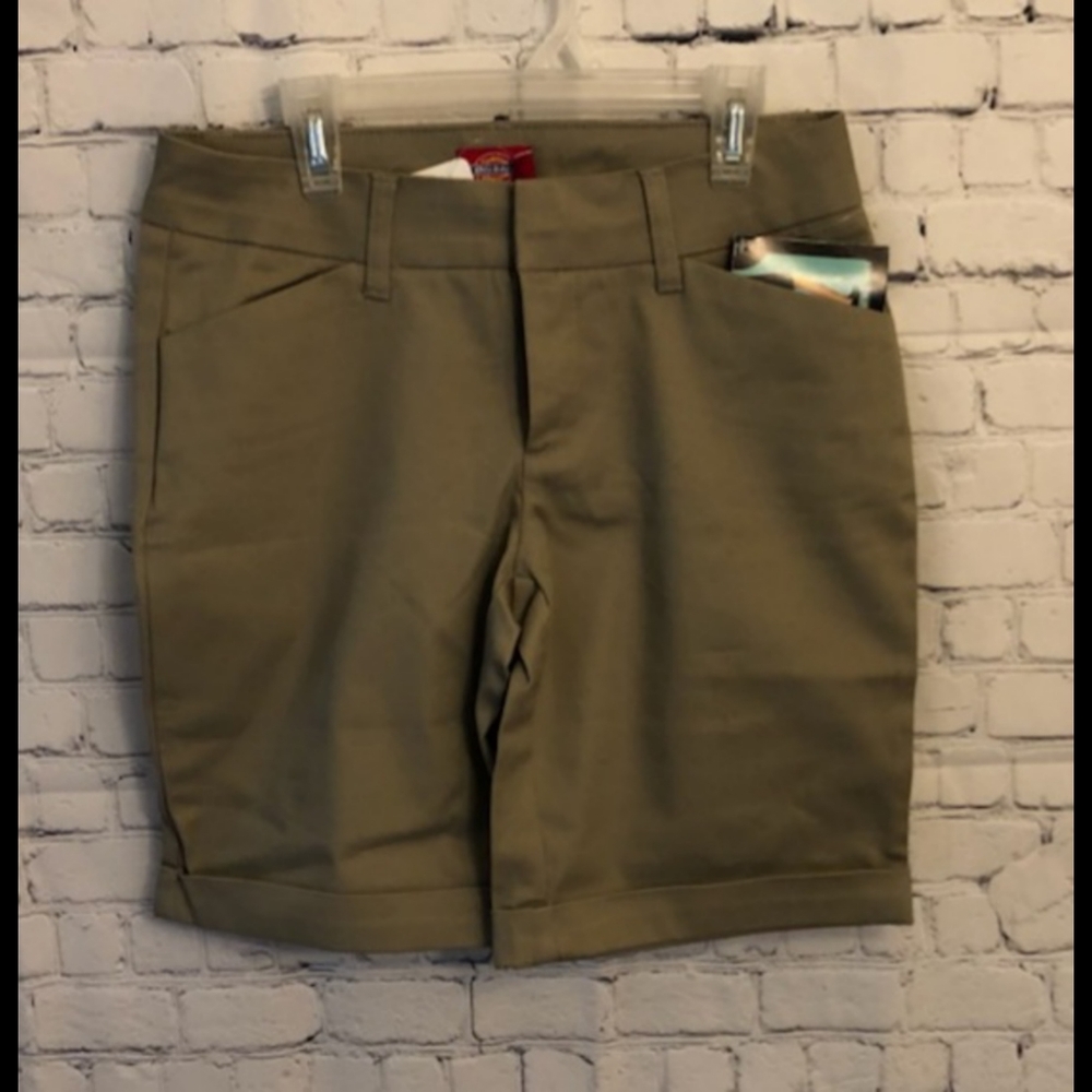 NWT Dickies 9" College Short tan - Size 7 Juniors - Picture 3 of 7